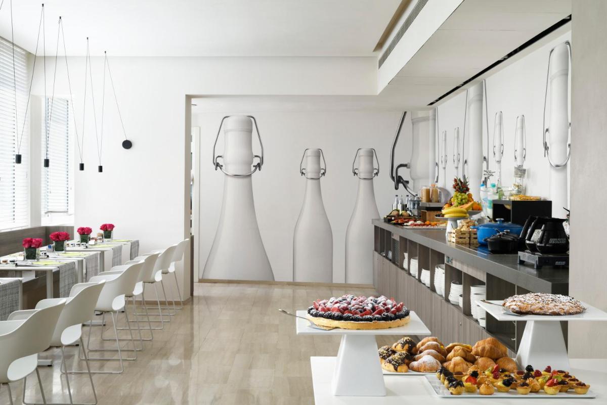 Hotel Glance In Florence