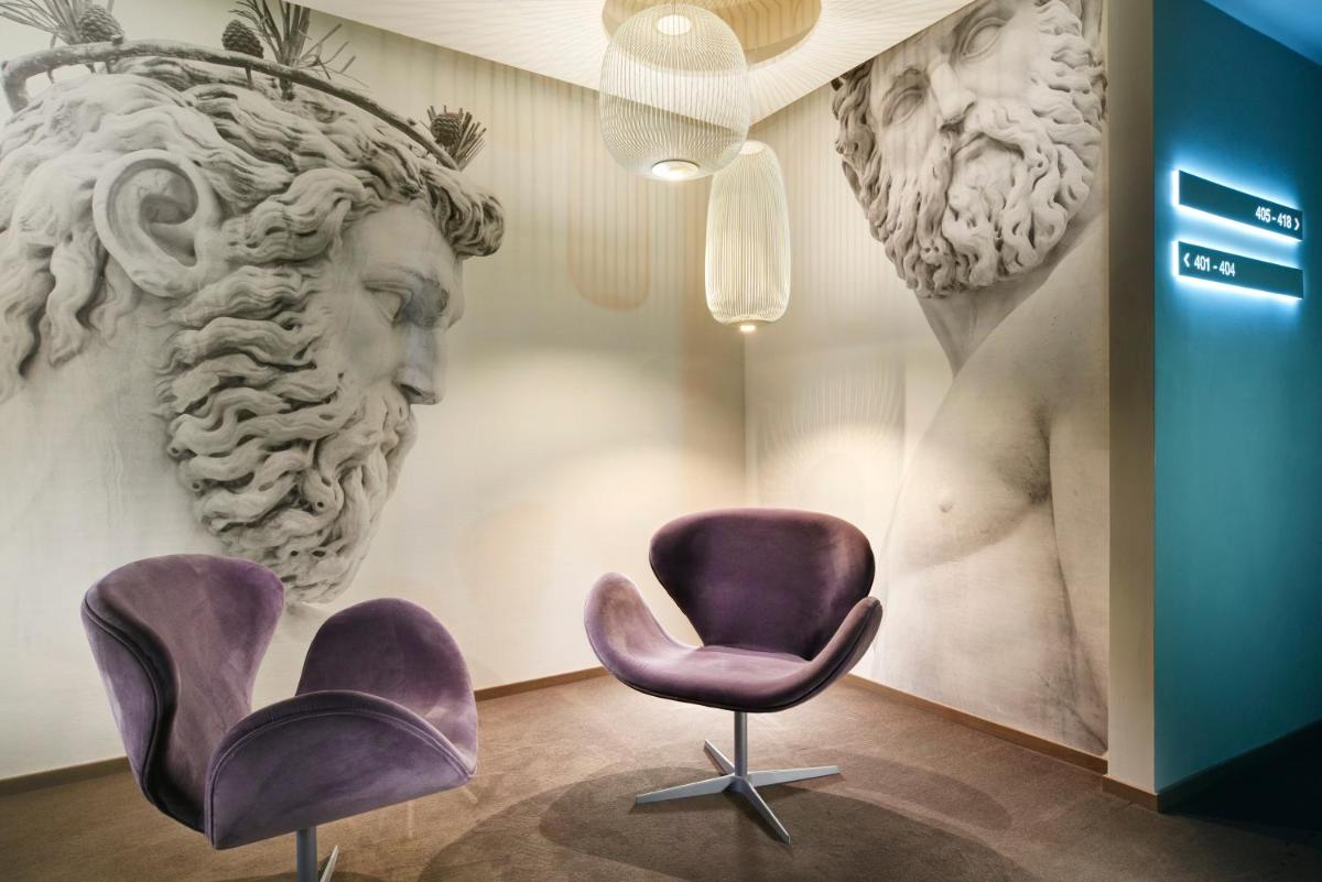 Hotel Glance In Florence