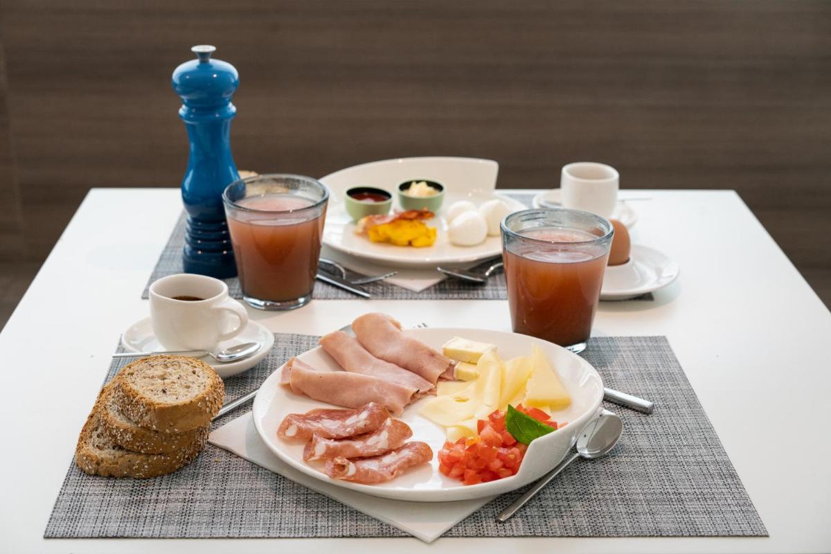 Hotel Glance In Florence