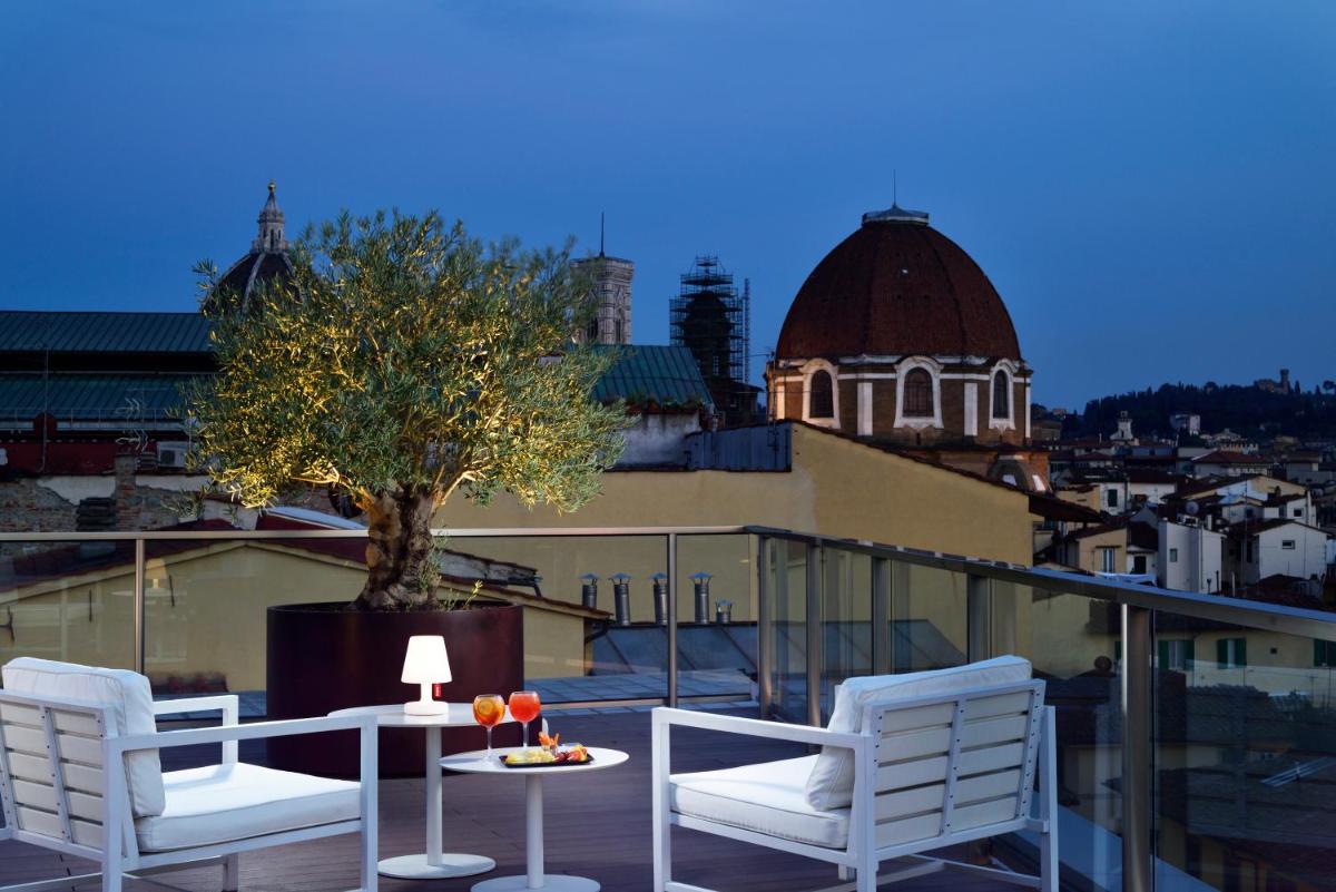 Hotel Glance In Florence