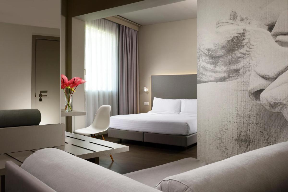 Hotel Glance In Florence