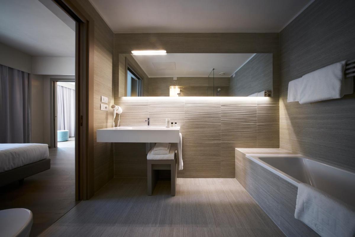 Hotel Glance In Florence