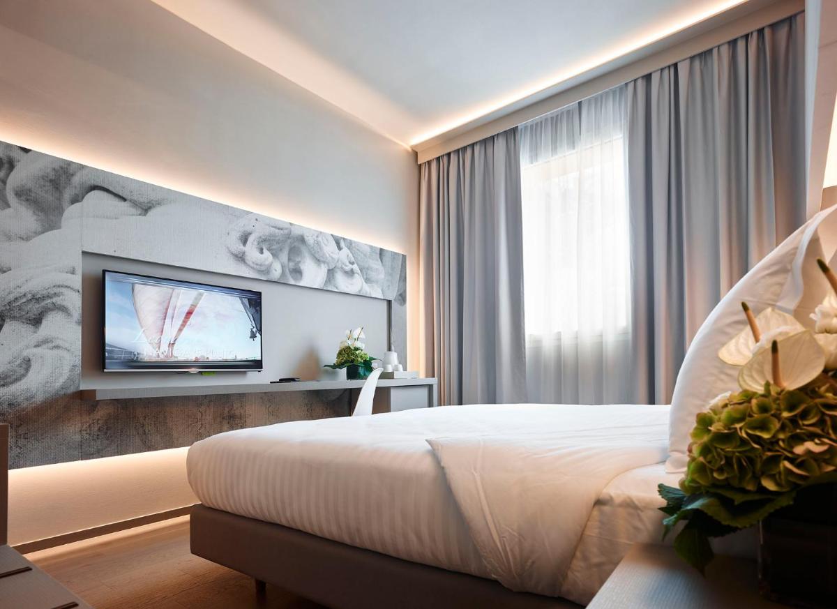 Hotel Glance In Florence