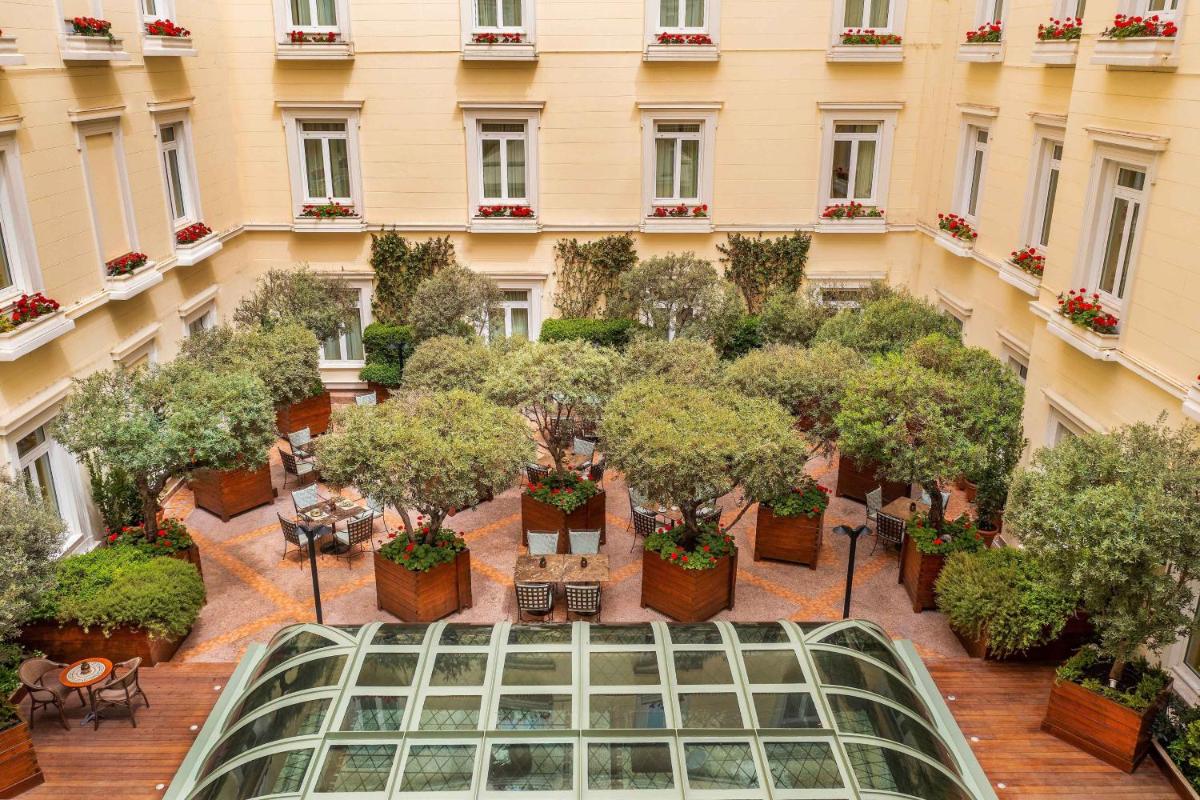Hotel Grande Bretagne, a Luxury Collection Hotel, Athens