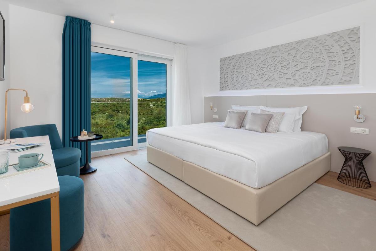Hotel In Excelsis