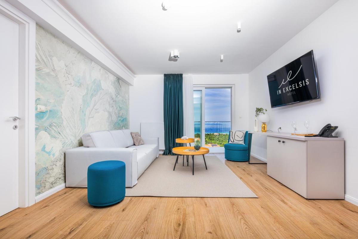 Hotel In Excelsis