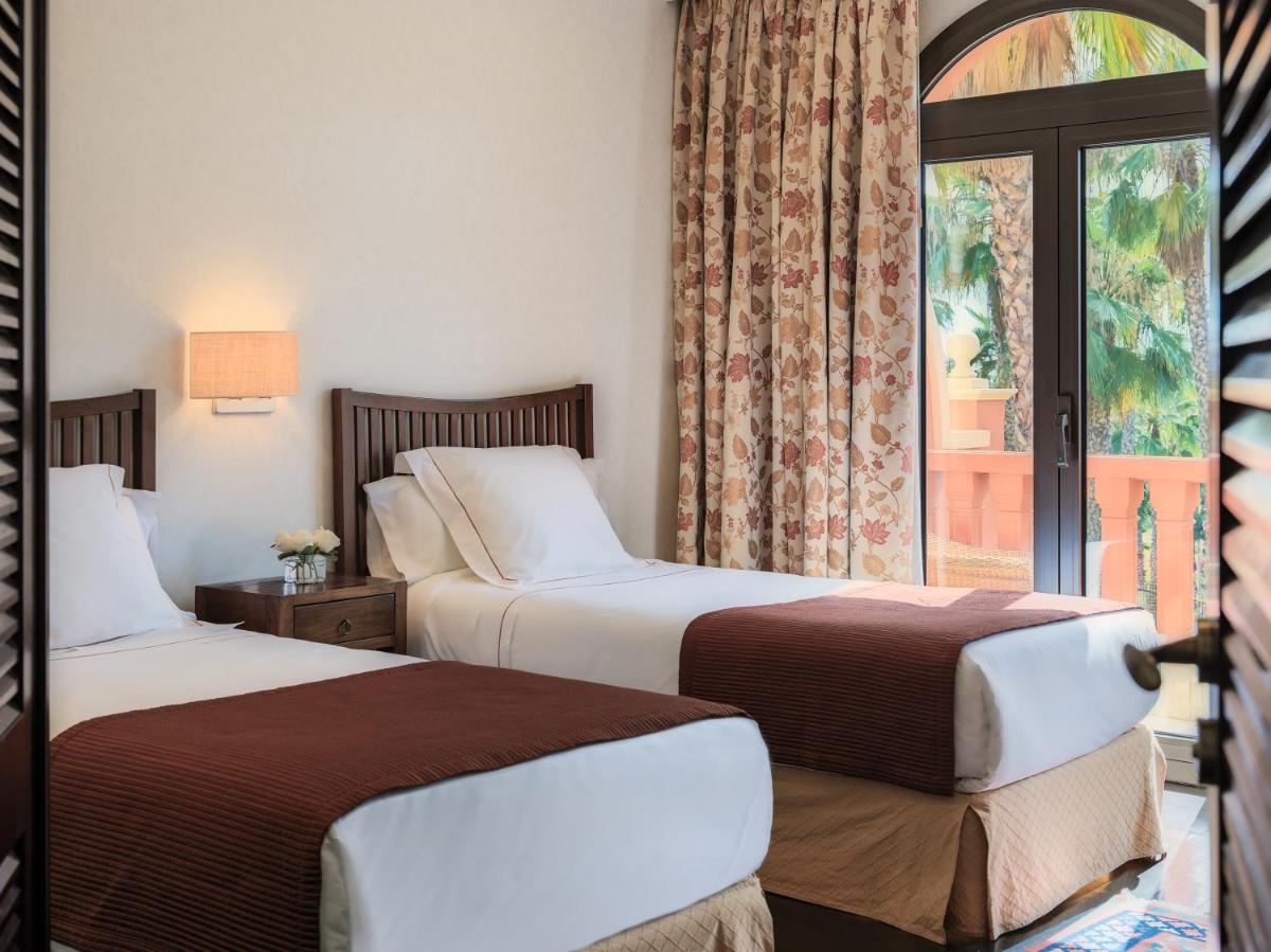1881 Tenerife Madrigueras Golf Hotel