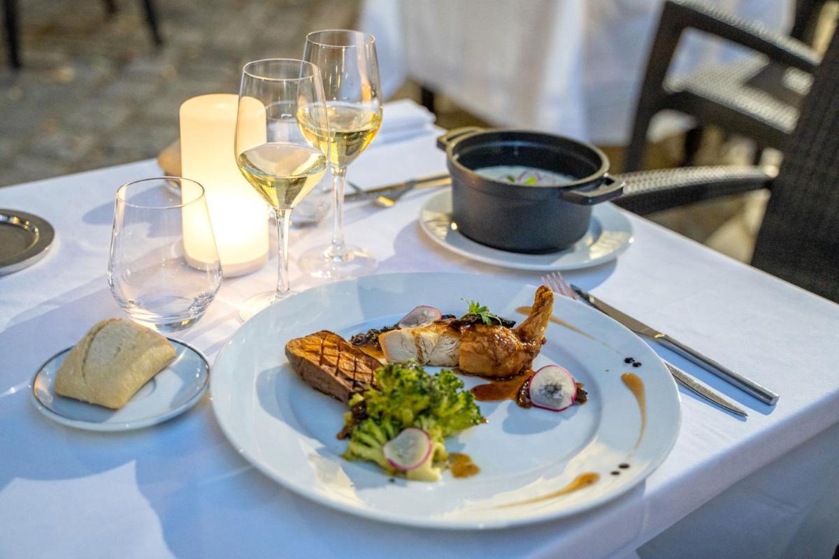 Le Moulin de Vernègues Hôtel & Spa