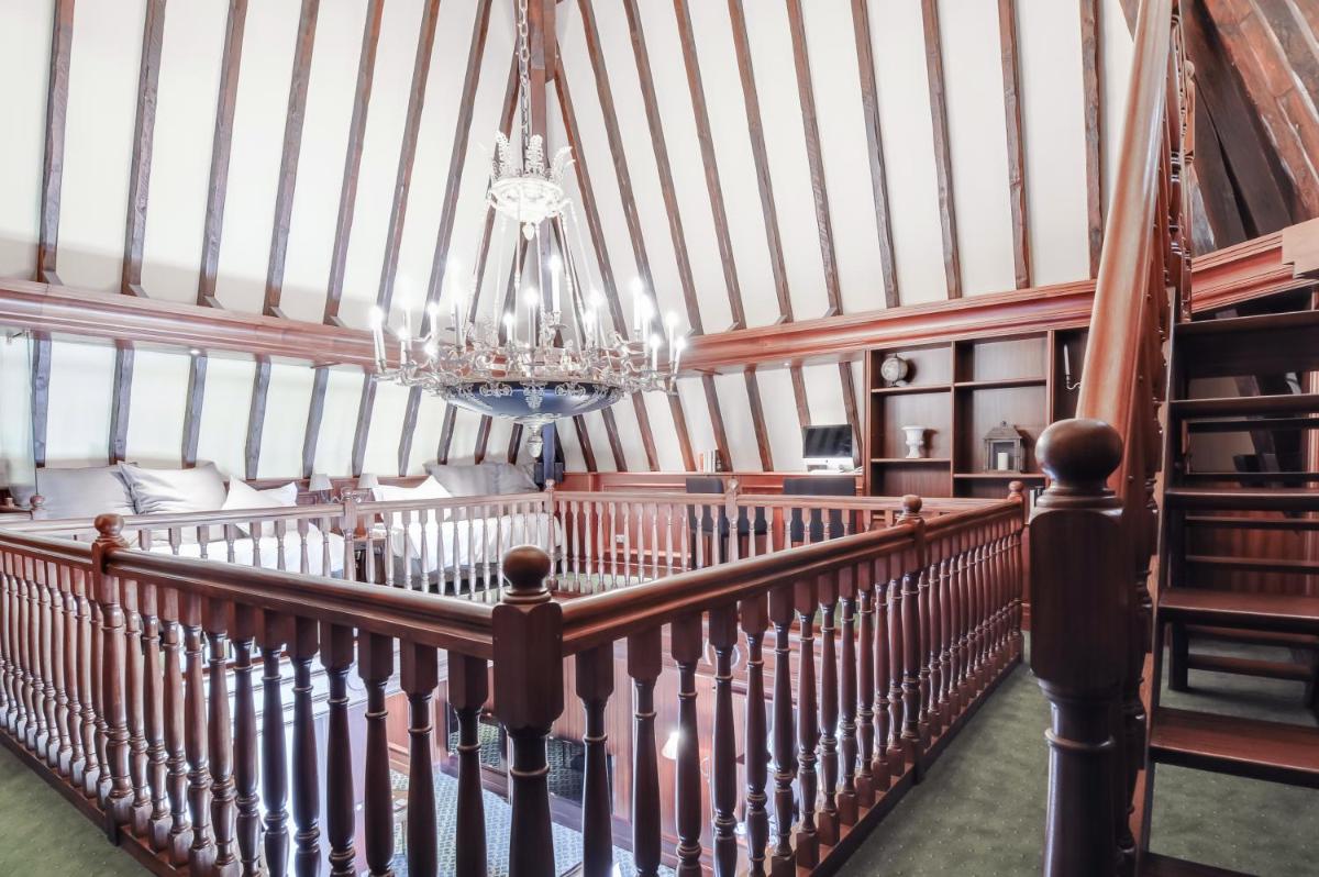 Le Palace De Menthon