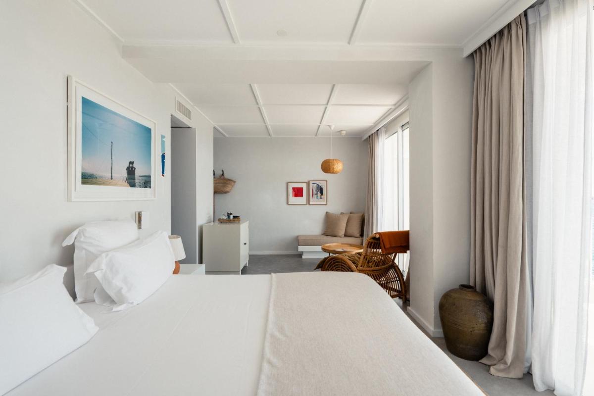 Les Roches Rouges, a Beaumier hotel