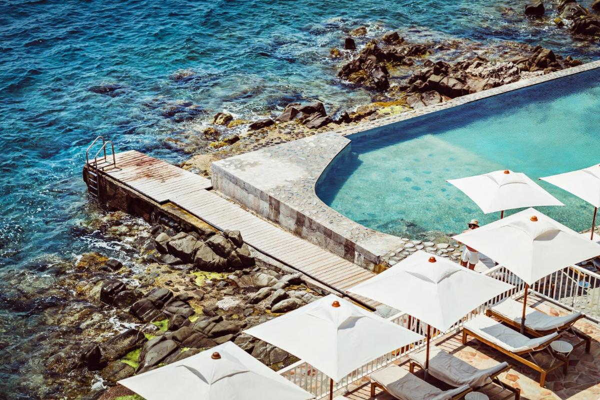 Les Roches Rouges, a Beaumier hotel