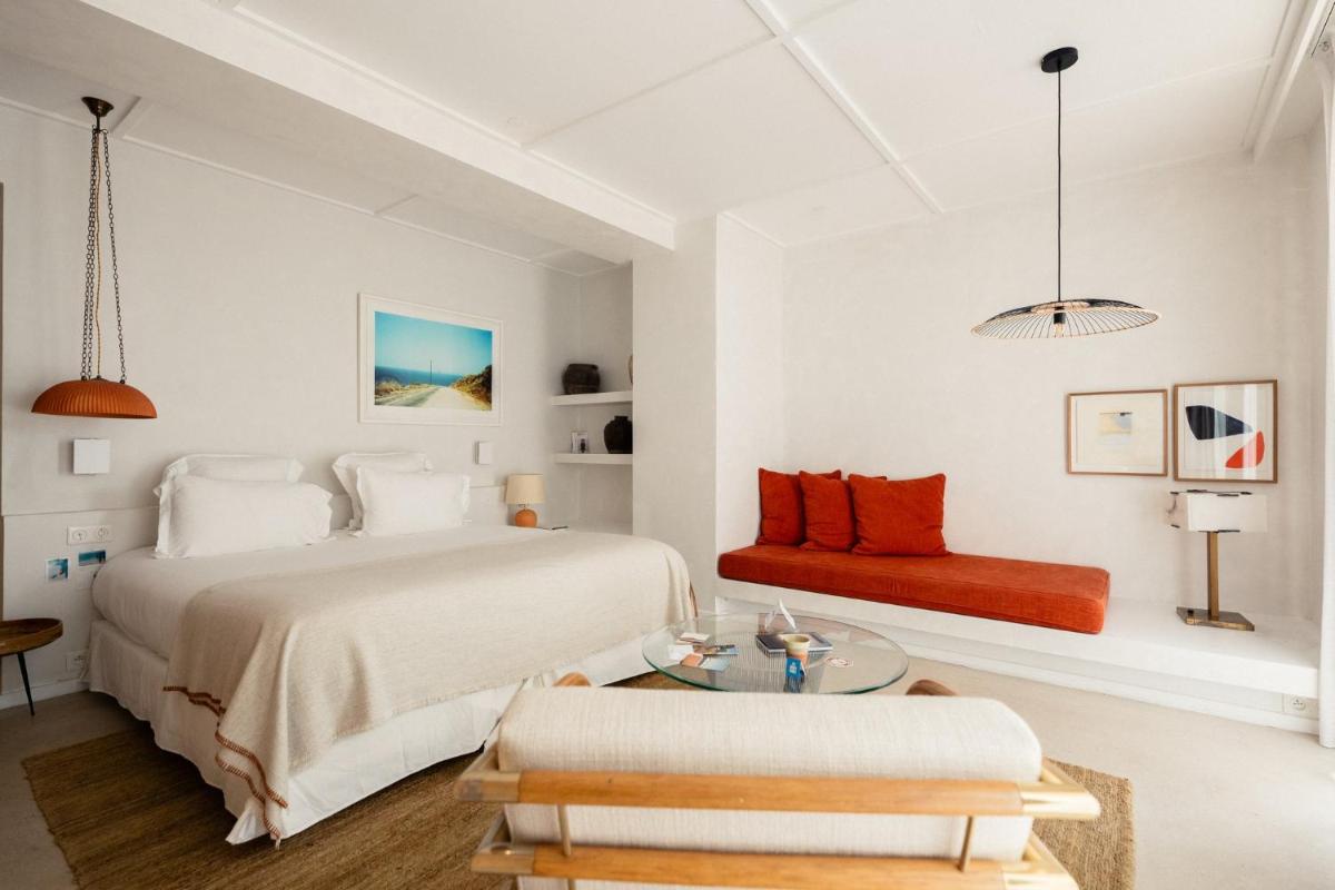 Les Roches Rouges, a Beaumier hotel