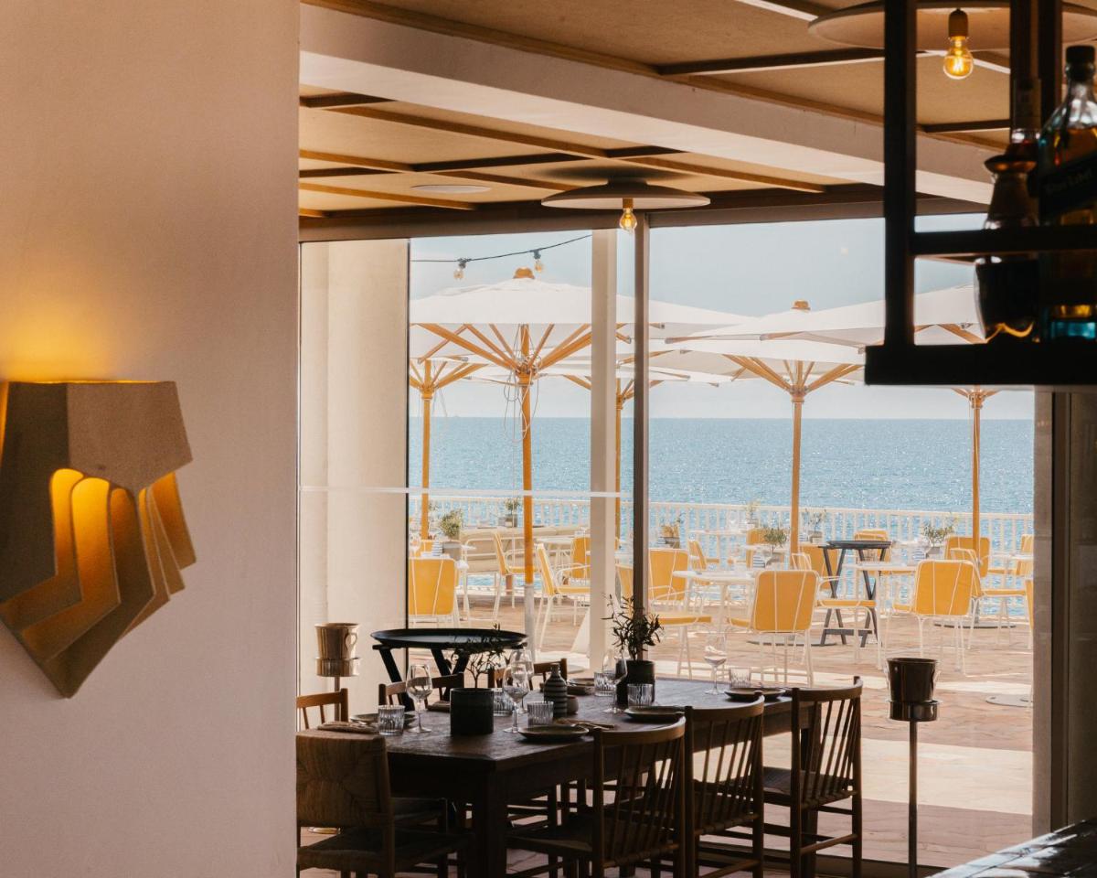 Les Roches Rouges, a Beaumier hotel