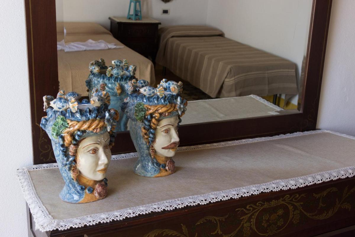 Hotel Macondo