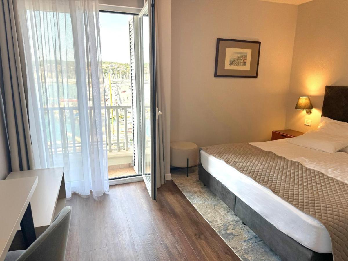 Hotel Marina