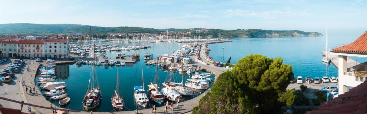 Hotel Marina