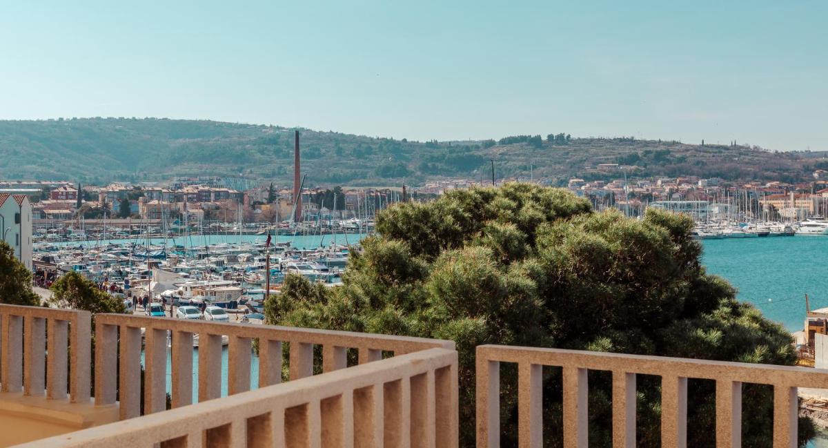 Hotel Marina