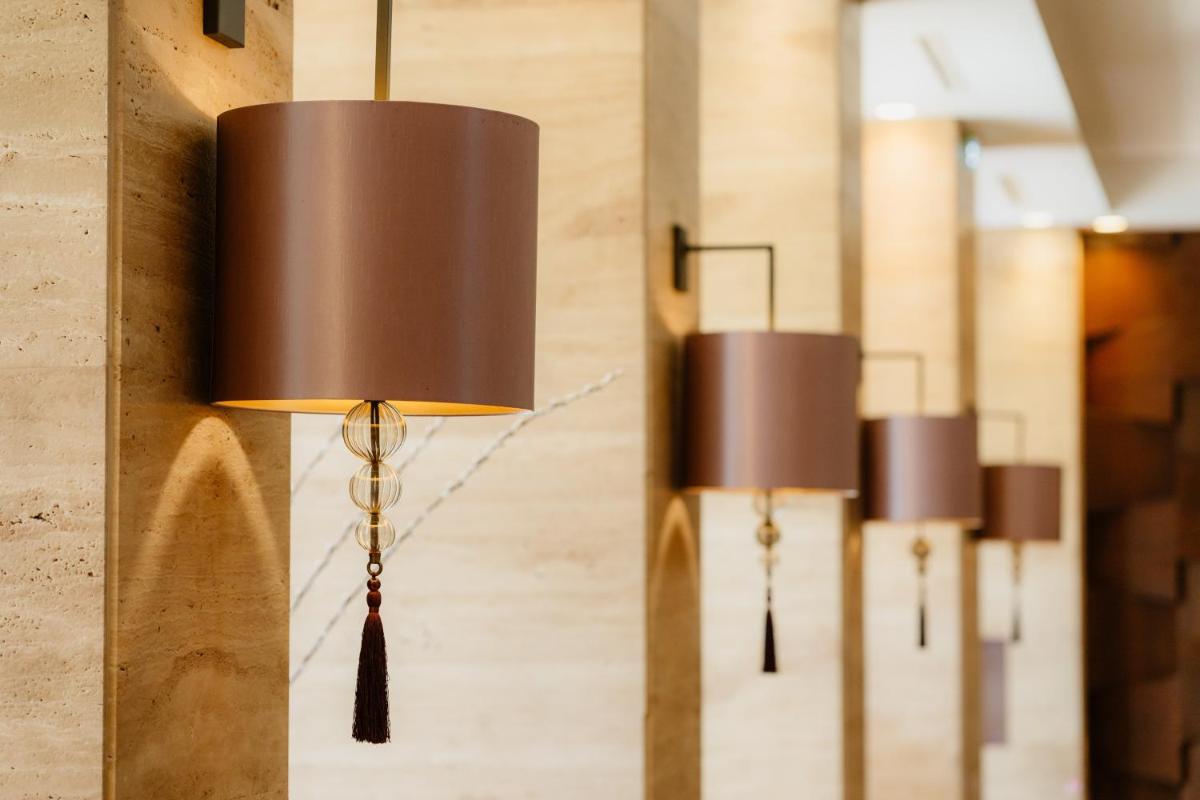 Metropol Palace, Belgrade