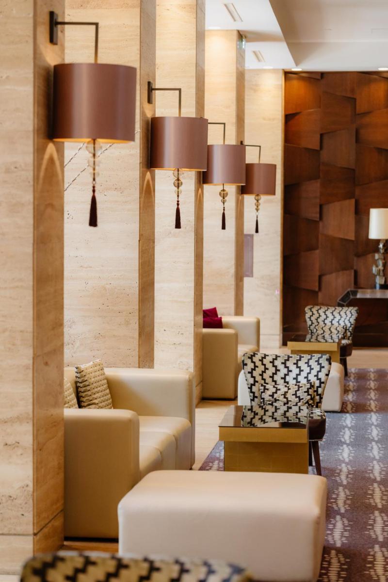 Metropol Palace, Belgrade