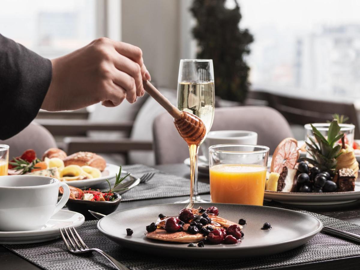 Metropol Palace, Belgrade