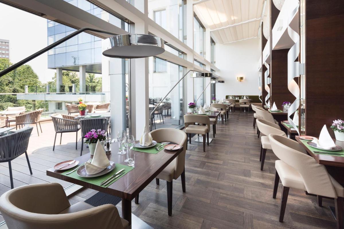 Metropol Palace, Belgrade