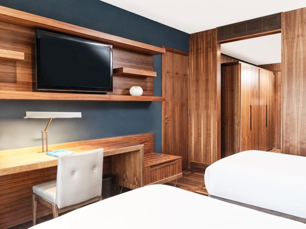 Metropol Palace, Belgrade