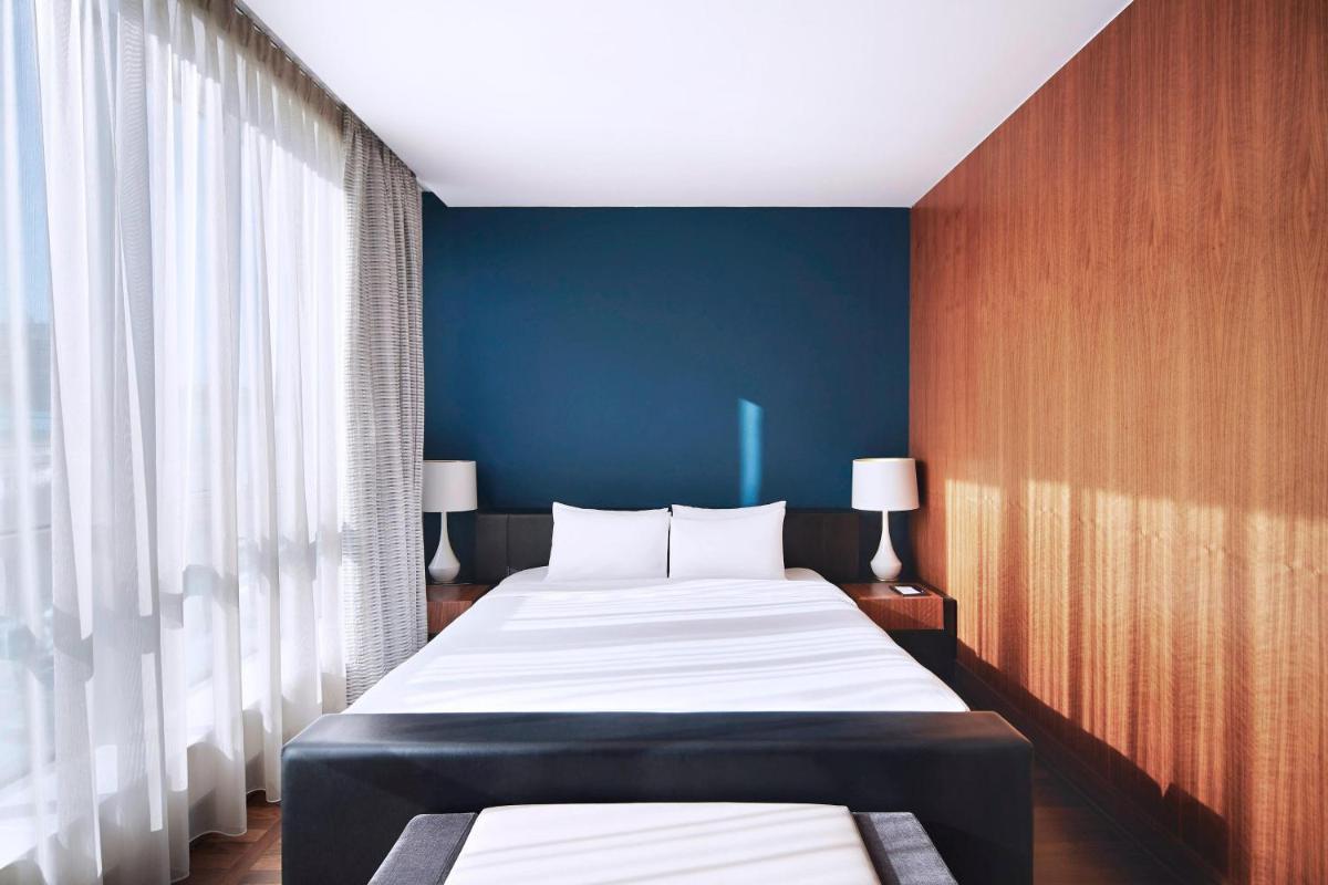 Metropol Palace, Belgrade