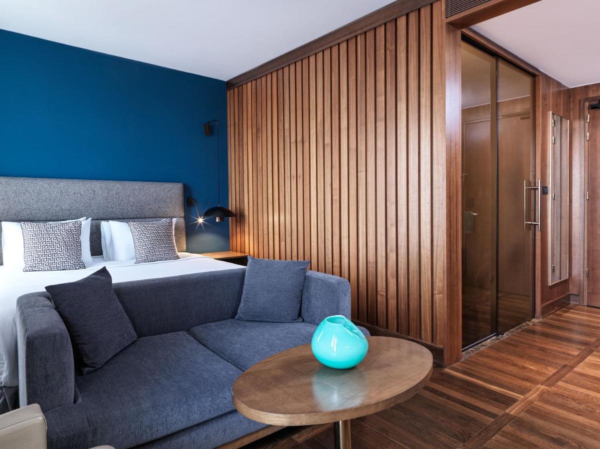 Metropol Palace, Belgrade