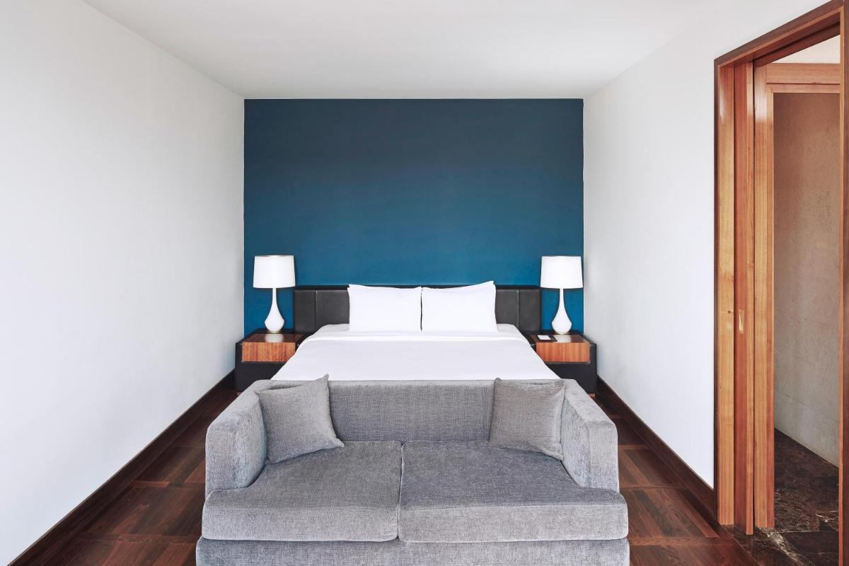 Metropol Palace, Belgrade