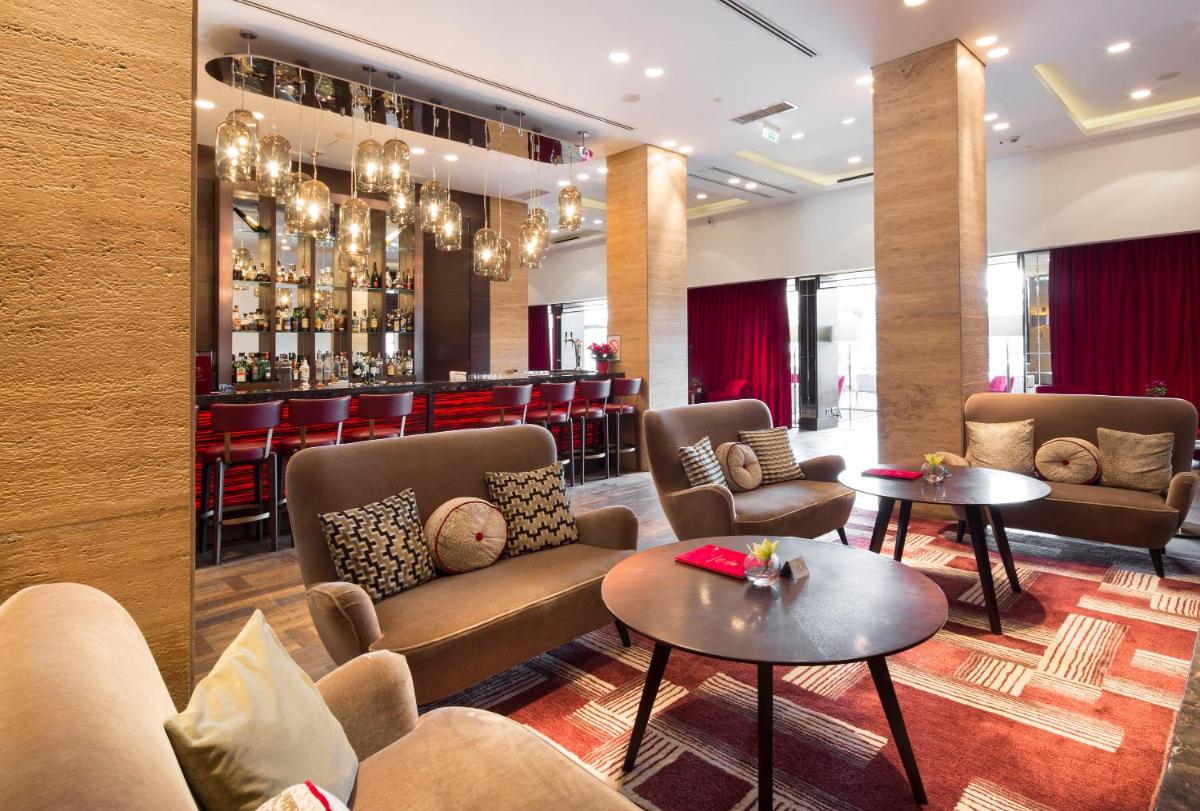 Metropol Palace, Belgrade