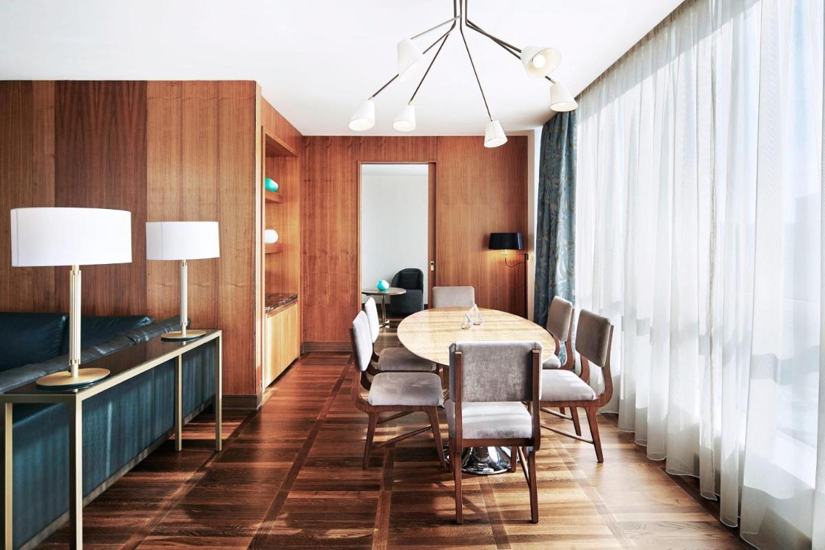 Metropol Palace, Belgrade