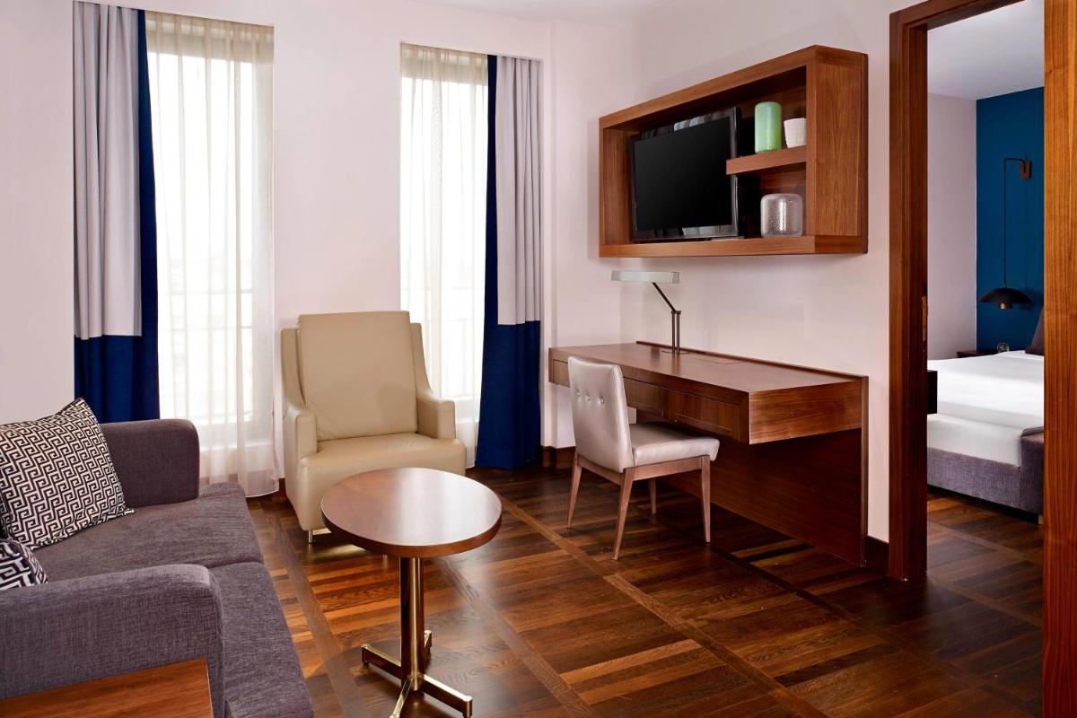 Metropol Palace, Belgrade