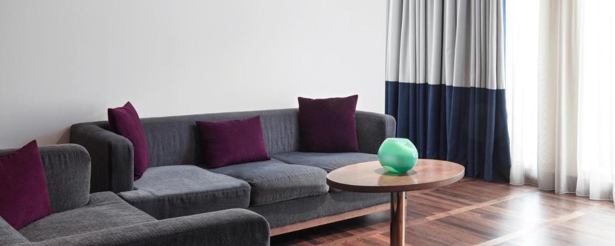 Metropol Palace, Belgrade