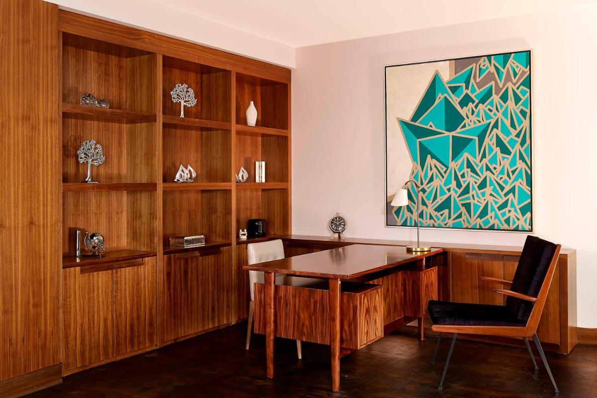 Metropol Palace, Belgrade