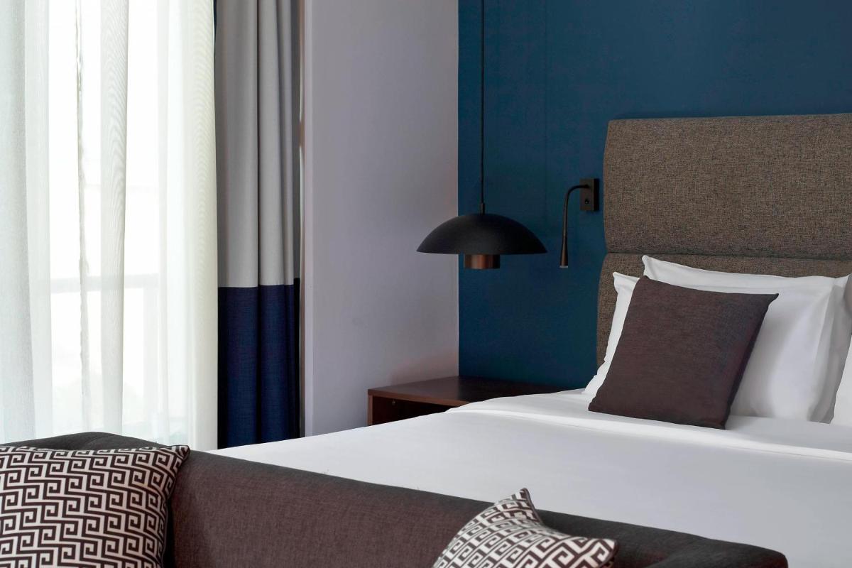 Metropol Palace, Belgrade