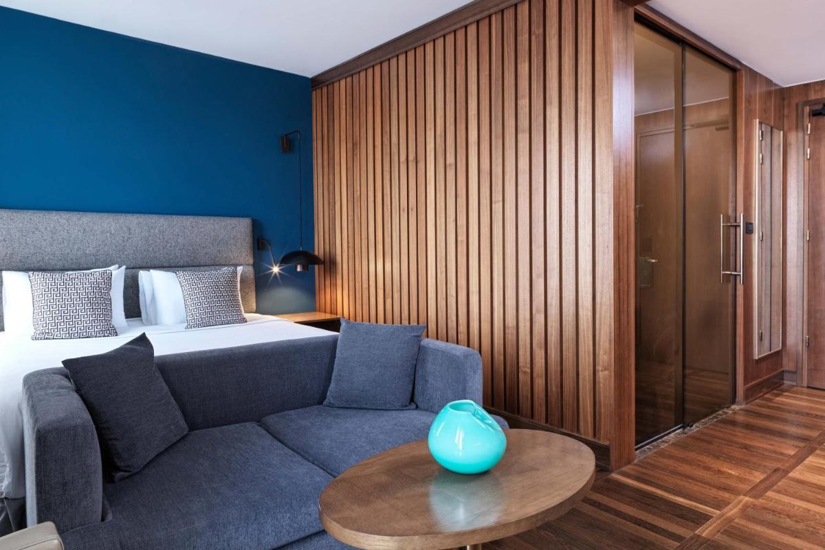 Metropol Palace, Belgrade