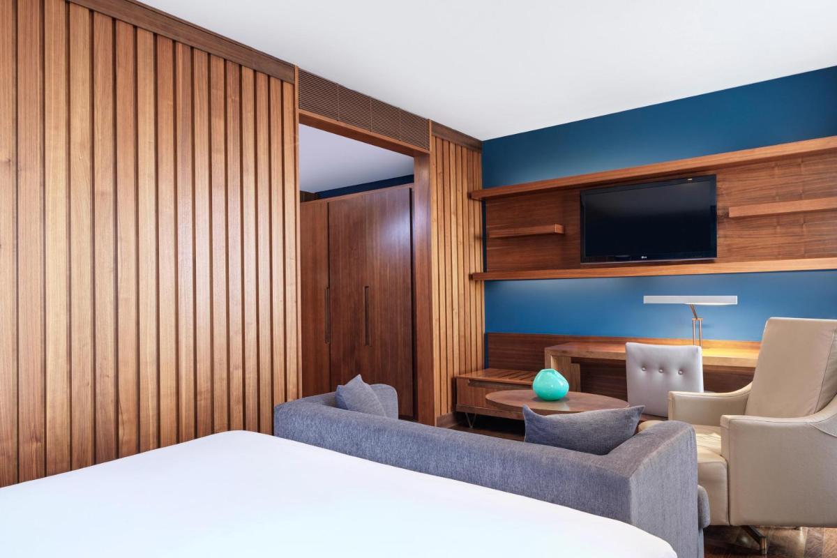 Metropol Palace, Belgrade