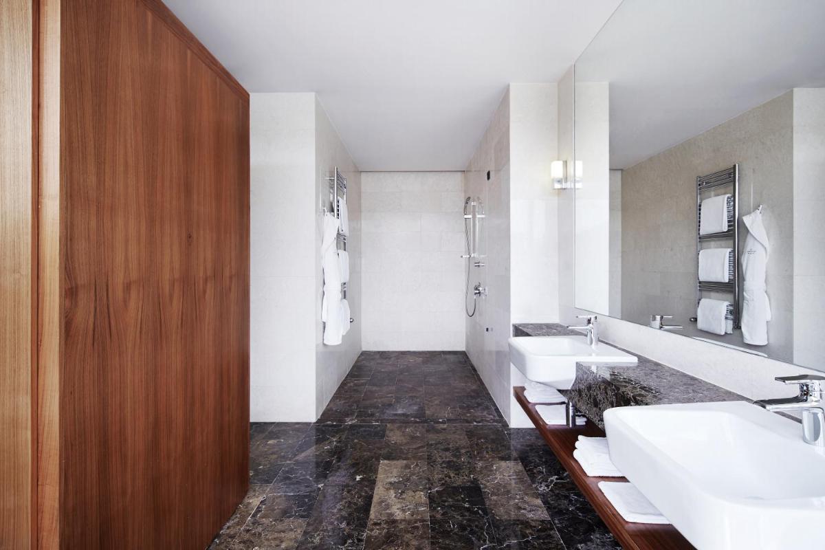 Metropol Palace, Belgrade