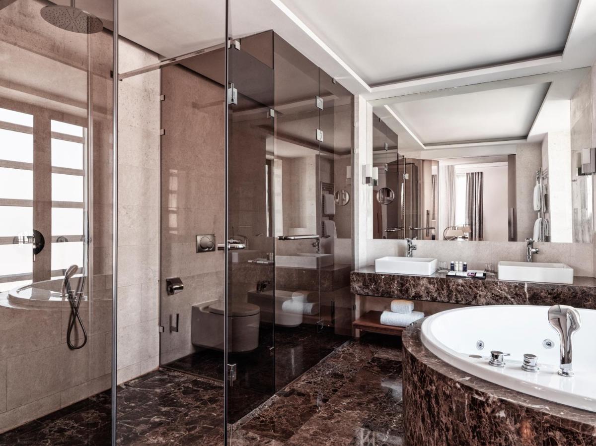 Metropol Palace, Belgrade