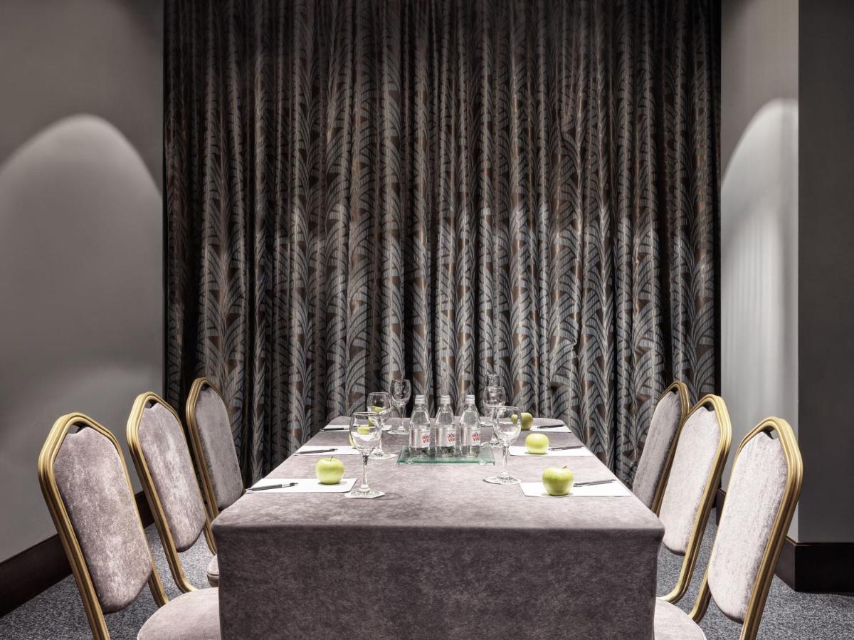 Metropol Palace, Belgrade