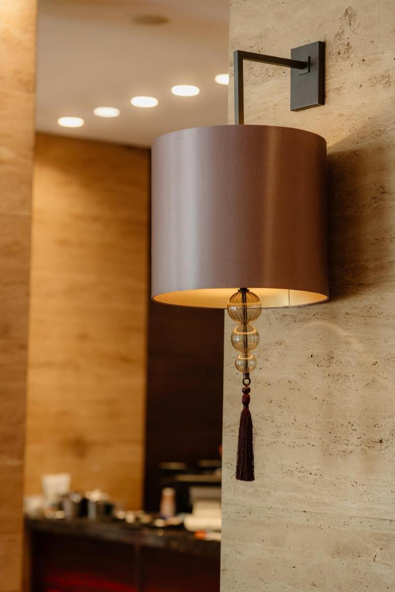 Metropol Palace, Belgrade