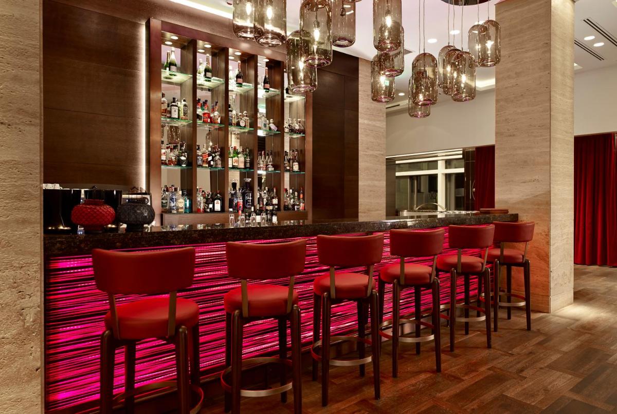 Metropol Palace, Belgrade