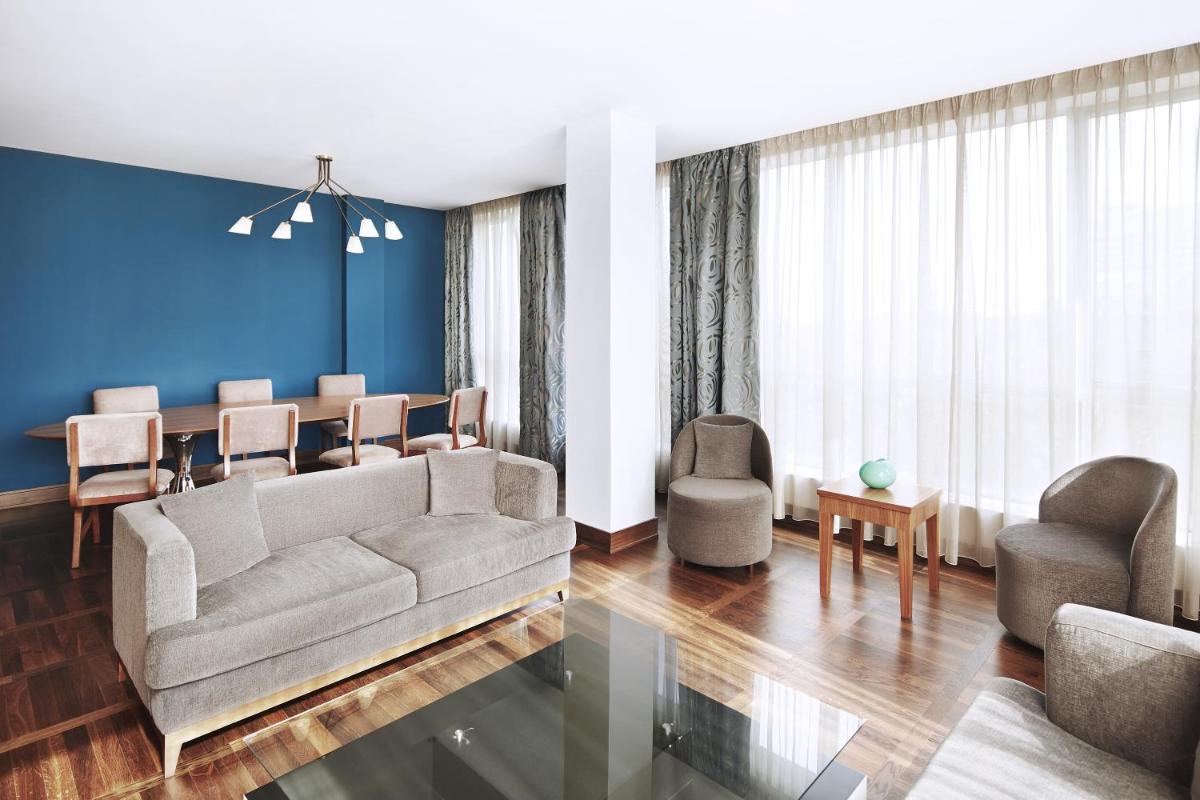 Metropol Palace, Belgrade