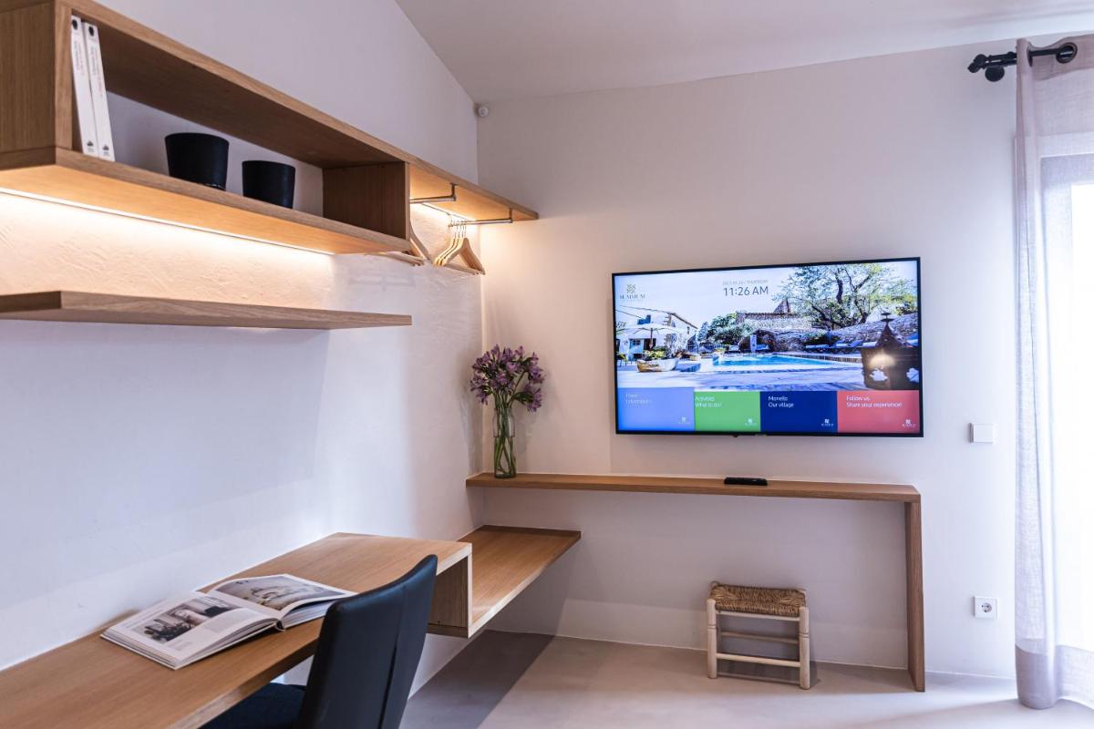 Hotel Monells Summum