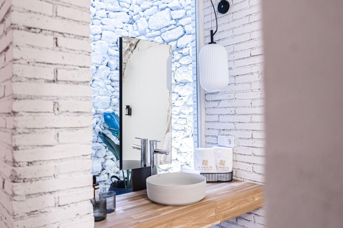 Hotel Monells Summum