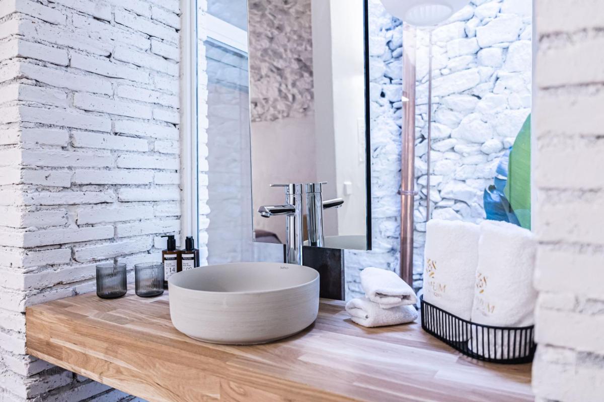 Hotel Monells Summum