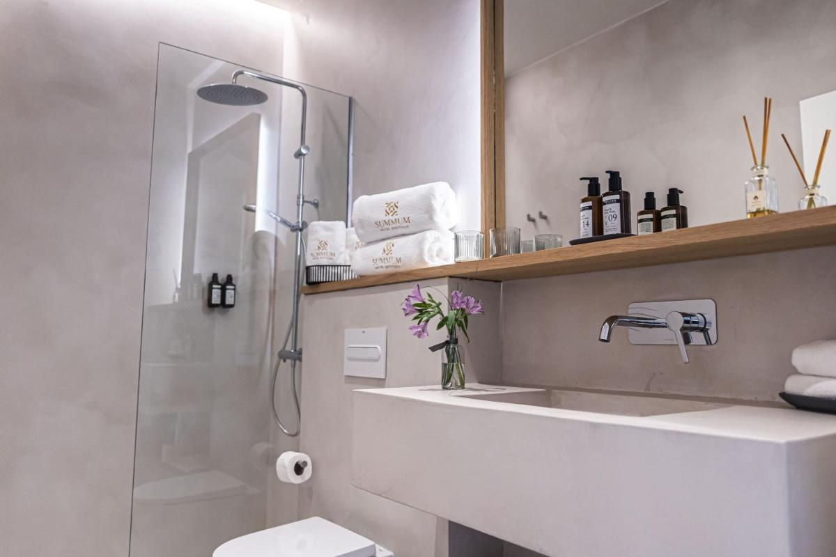 Hotel Boutique Monells Summum