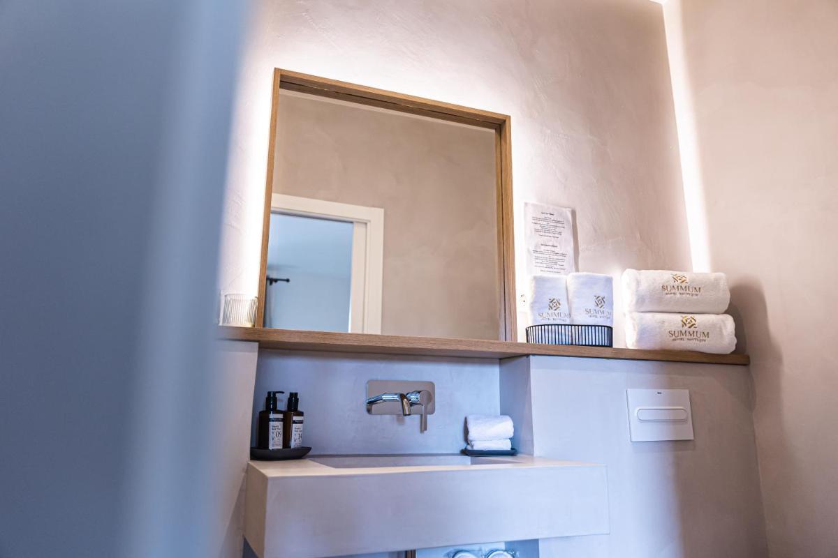 Hotel Boutique Monells Summum