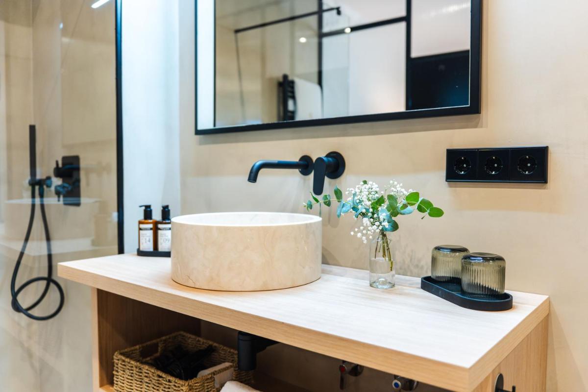 Hotel Boutique Monells Summum