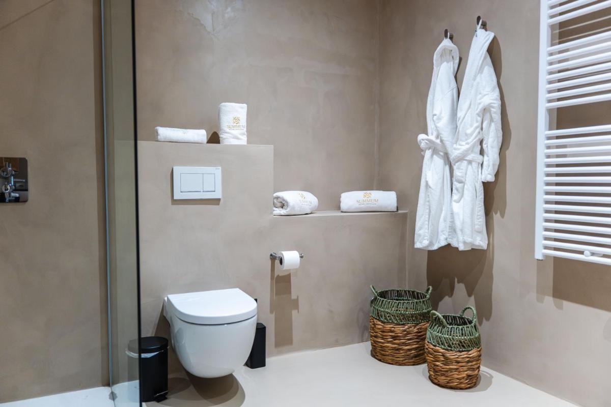 Hotel Boutique Monells Summum